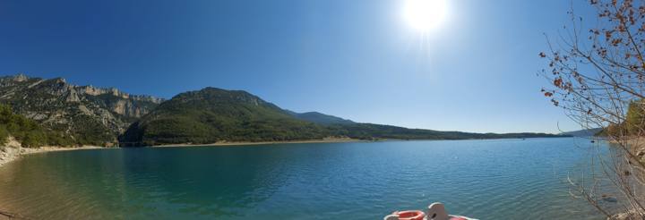 Panorama sur le lac de Sainte-Croix